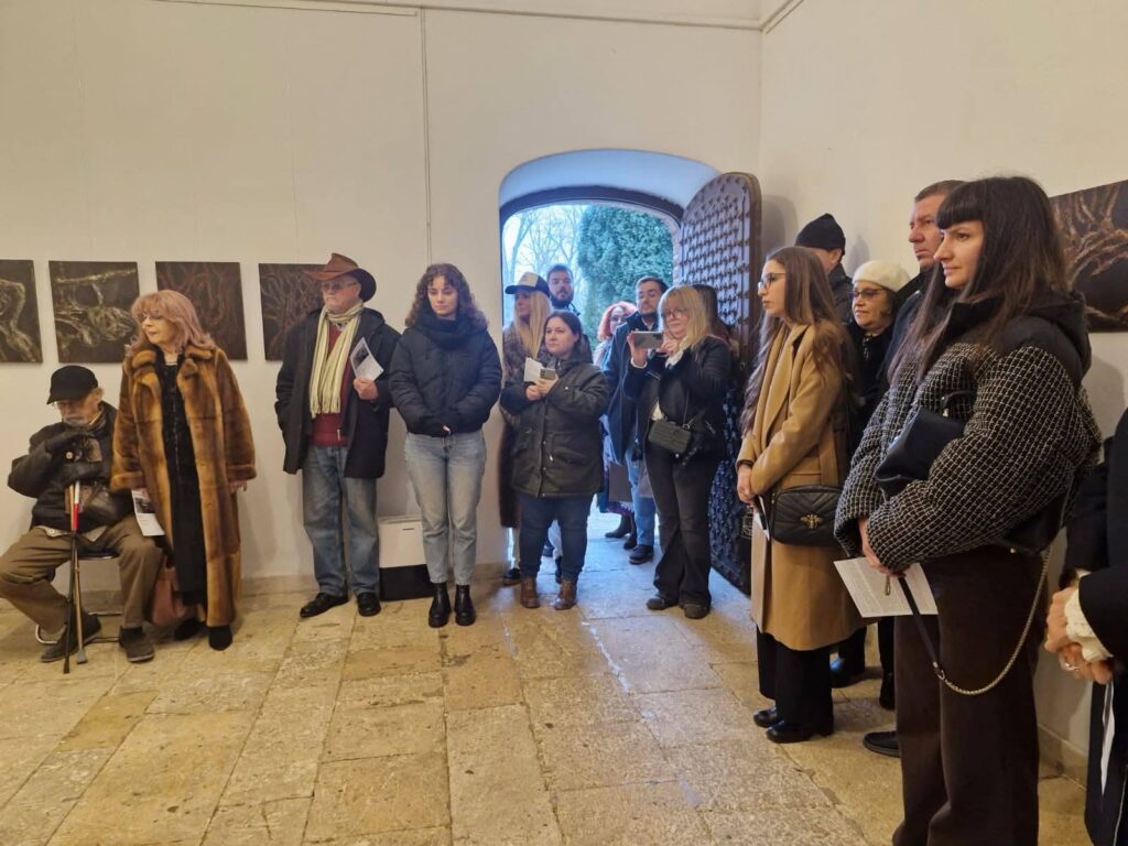 Expoziția „STRUCTURI VEGETALE” – Cristina Lupescu, o explorare artistică a naturii Expoziția „STRUCTURI VEGETALE” – Cristina Lupescu, o explorare artistică a naturii