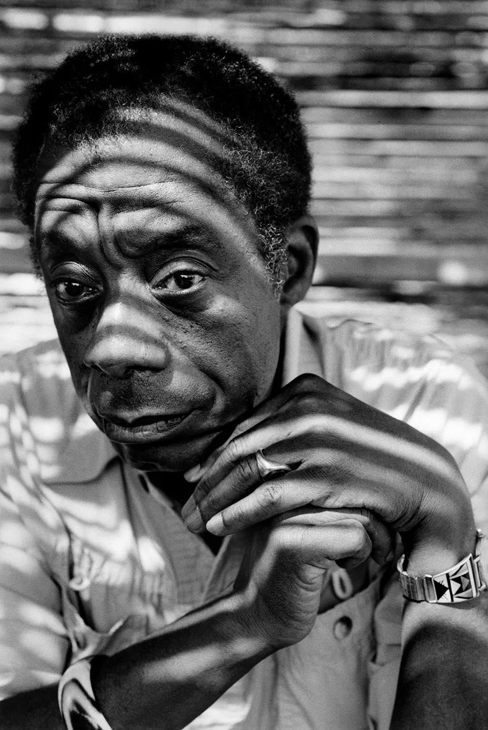 Dincolo de mască – James Baldwin