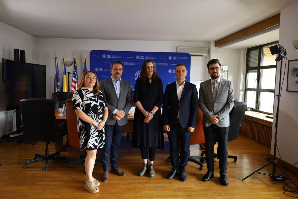 IICCMER solicită din nou retragerea bustului lui Adrian Păunescu din Parcul Grădina Icoanei IICCMER solicită din nou retragerea bustului lui Adrian Păunescu din Parcul Grădina Icoanei